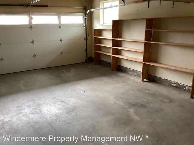 Building Photo - 2 br, 1.5 bath House - 234 Heather Rd