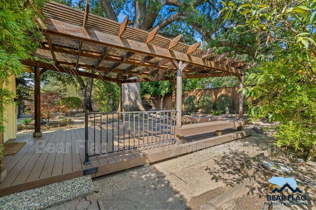 Building Photo - 7919 Ridgemont Dr