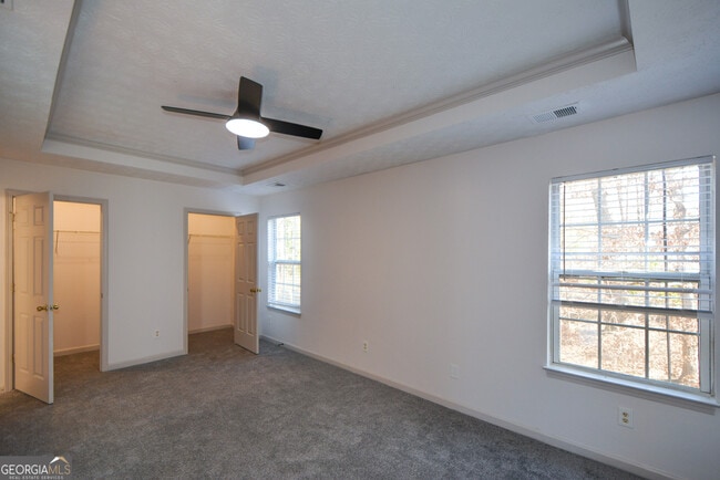 Building Photo - 5460 Hampton Ct