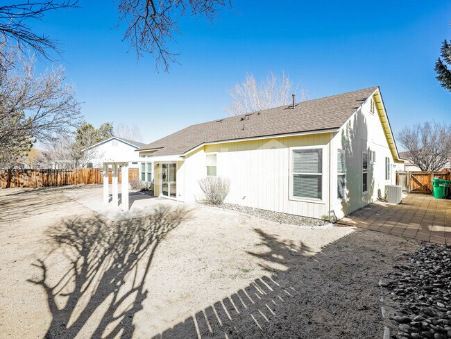 Building Photo - 2983 Almazan Ct