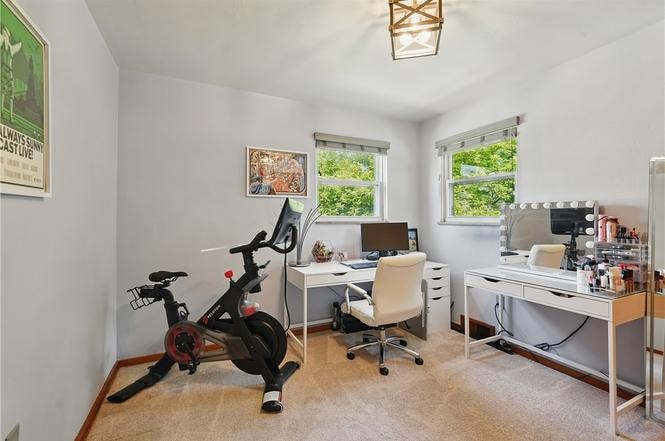 Building Photo - 155 W View Ave