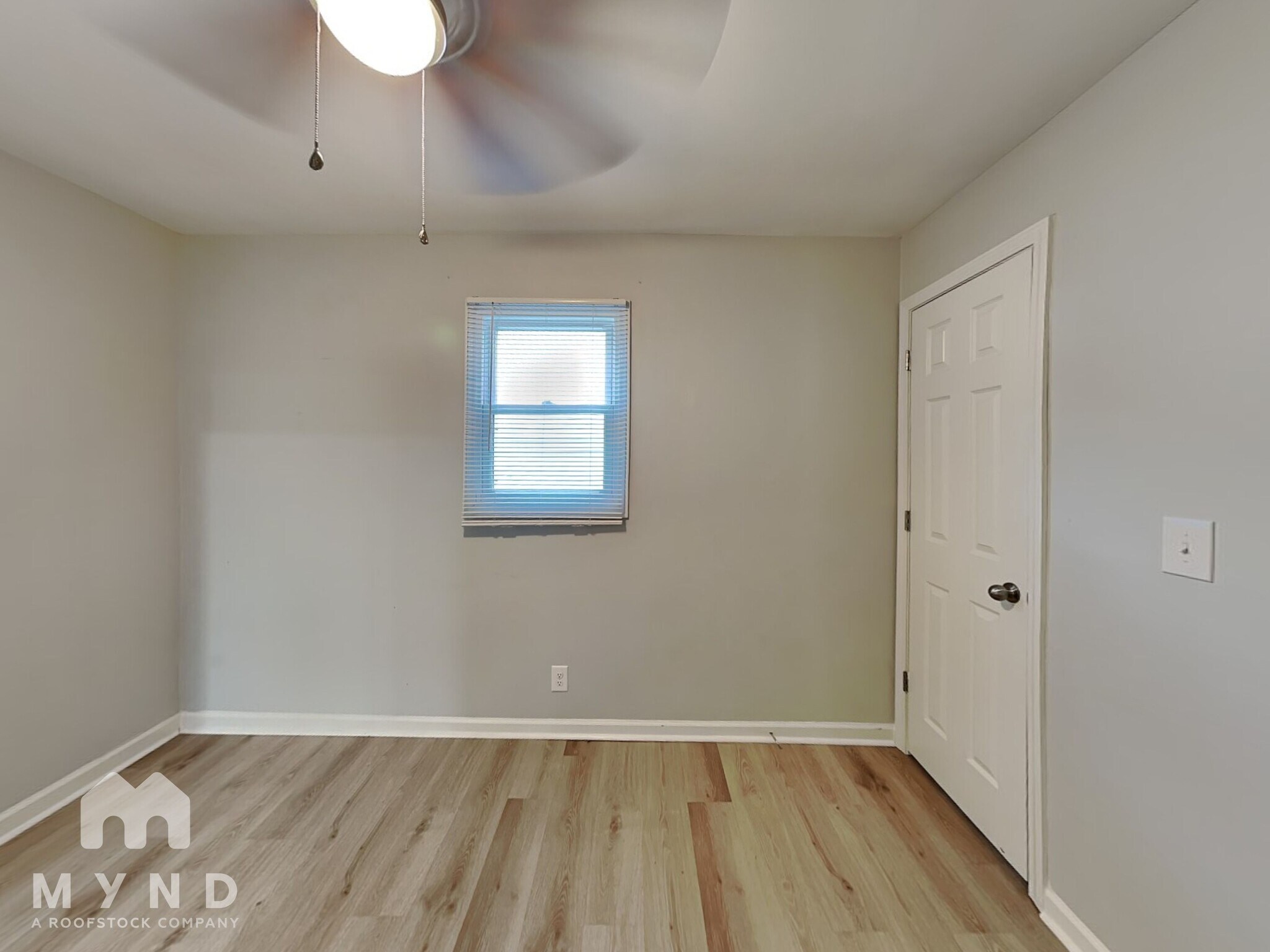 Building Photo - 900 Chalmers St