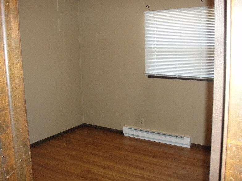 Bedroom 2 - 206 Broadway St
