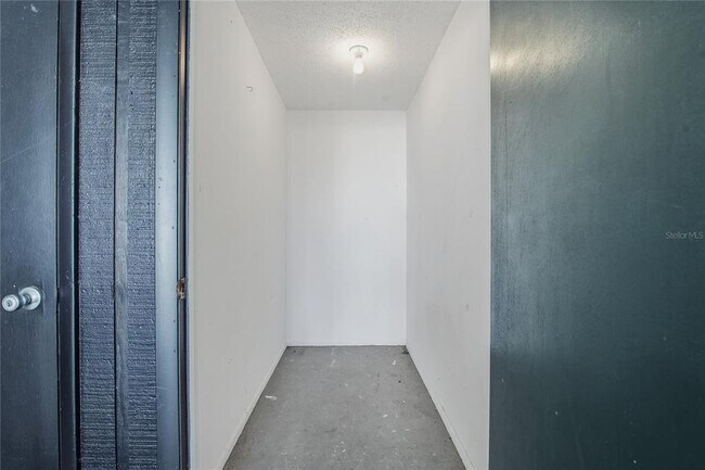 Building Photo - 643 Haven Pl