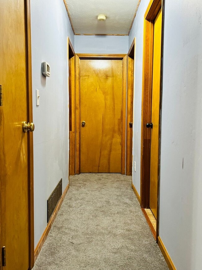 Building Photo - Large Lot, Beautiful Home in Milford