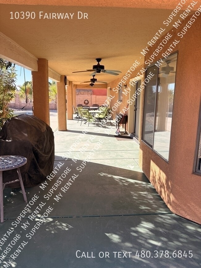 Building Photo - 10390 Fairway Dr