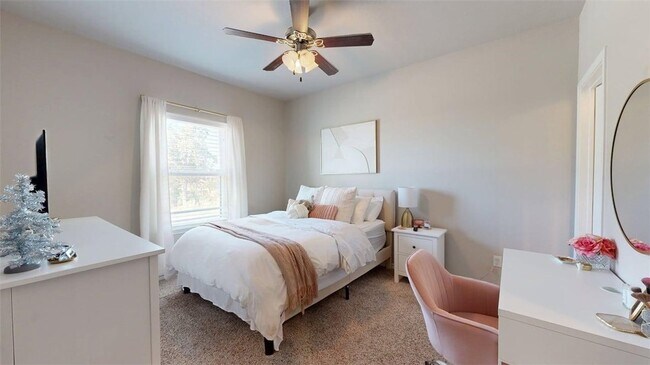 Building Photo - 2907 Papa Bear Dr