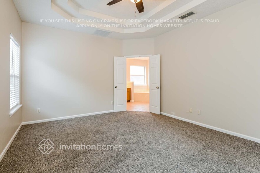 Building Photo - 14523 Falling Waters Dr