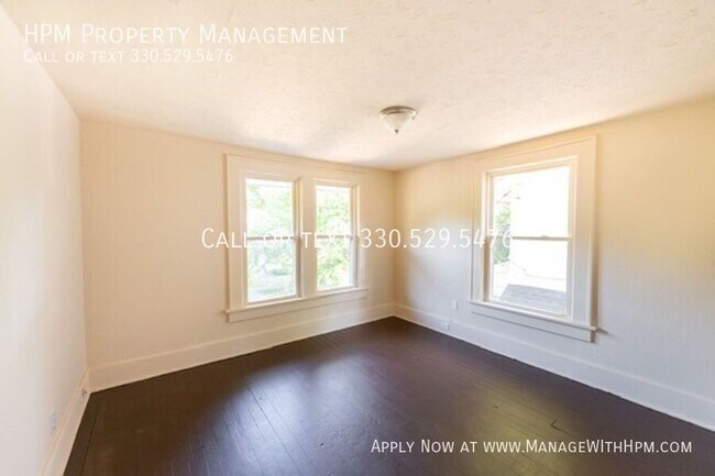 Building Photo - 742 Noble Ave