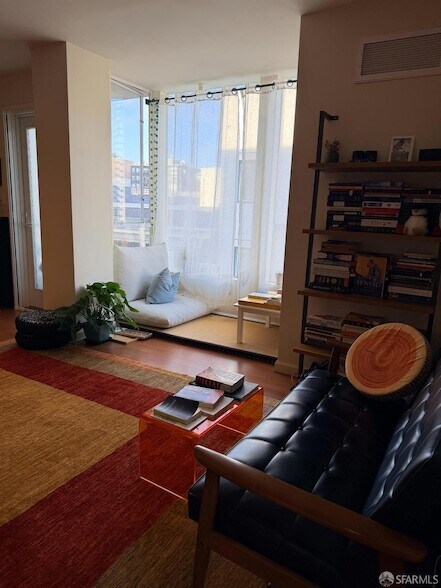 Building Photo - 81 Frank Norris St