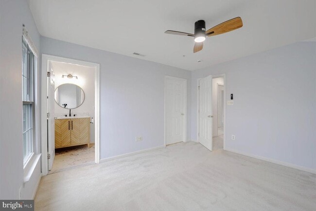 Building Photo - 2737 Manhattan Pl