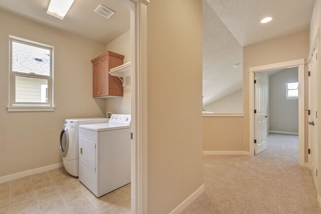 Building Photo - Executive style home