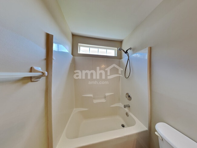 Building Photo - 6862 Babbling Brook Ln