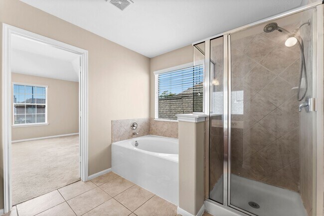 Building Photo - 8338 Loetsch Ridge Way