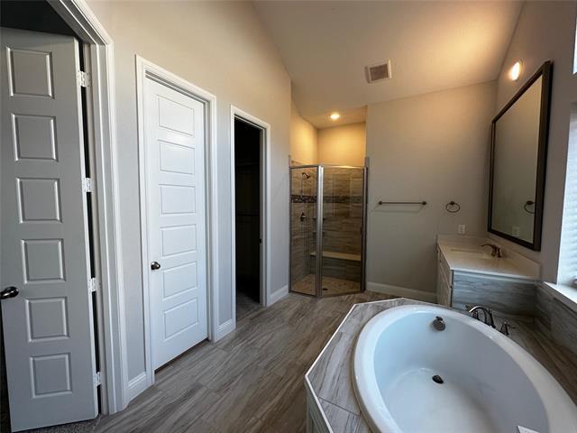 Building Photo - 7208 Redwood Rd