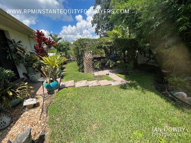 Building Photo - Captivating 4-Bedroom Furnished Residence ...