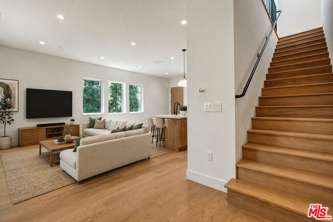 Building Photo - 4720 Marshall Dr