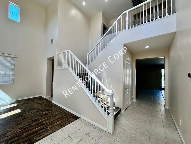 Building Photo - 16339 Mountain Ln
