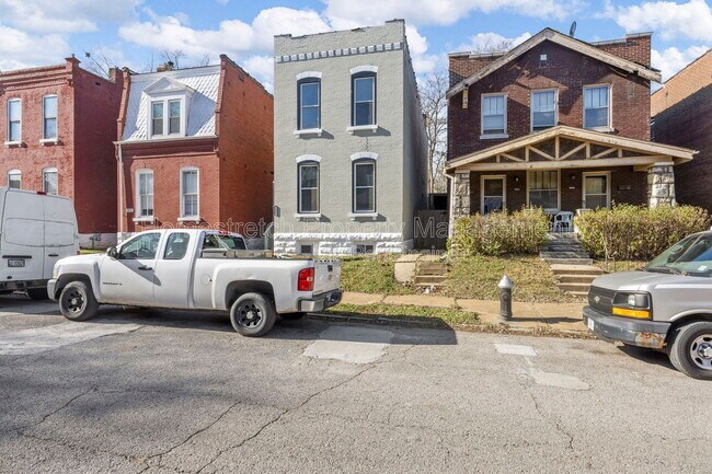 Building Photo - 3833 Oregon Ave