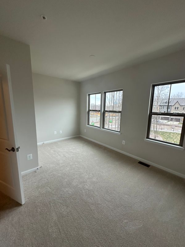 Building Photo - 6943 Cloverfield Ln