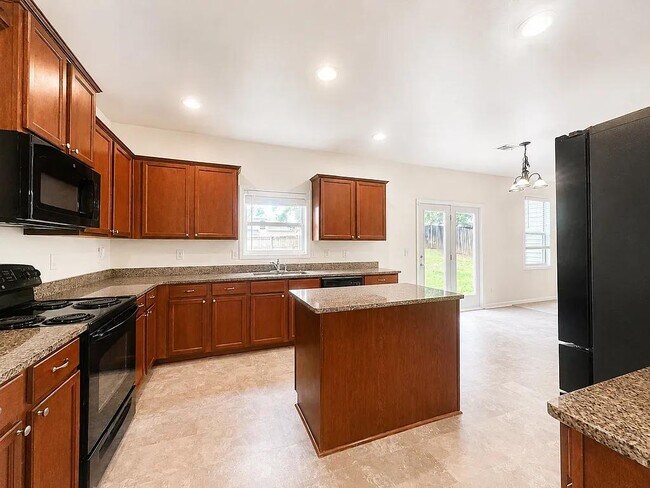 Building Photo - 11 Phaeton Ave
