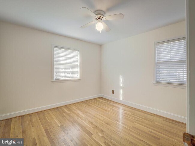 Building Photo - 31 Fort Williams Pkwy