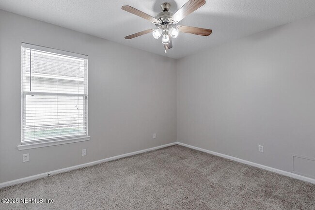 Building Photo - 326 Wildberry Ct
