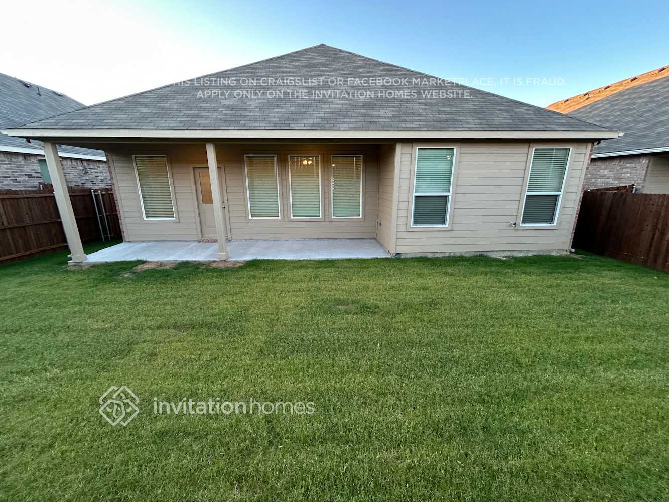 Building Photo - 327 Sedalia Trl