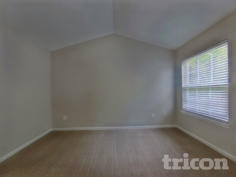 Building Photo - 403 Ashridge Way