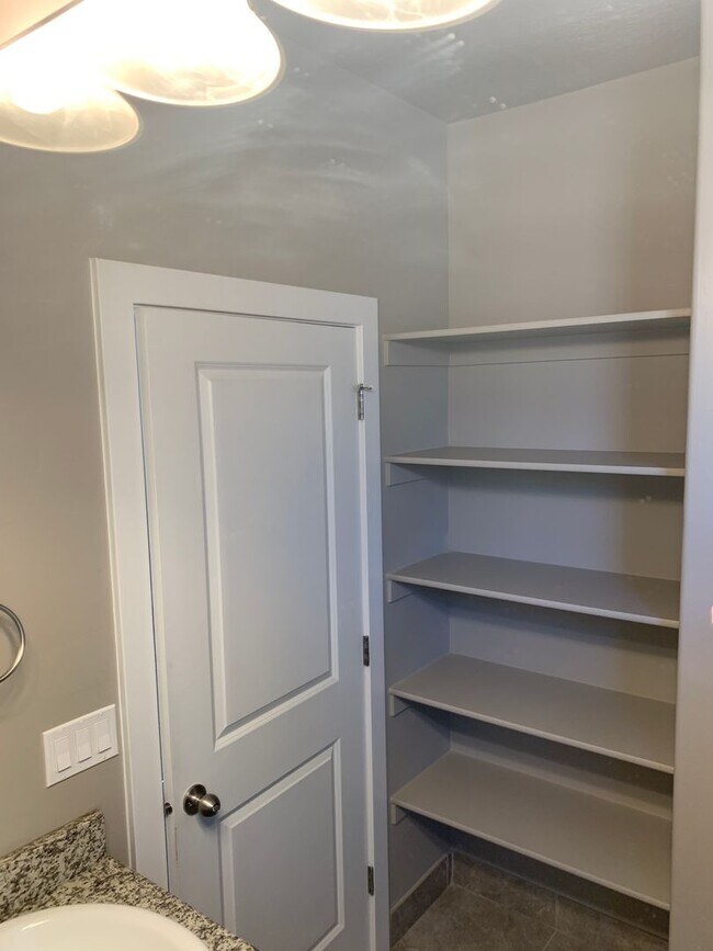 Building Photo - Beautiful Home in Hurricane