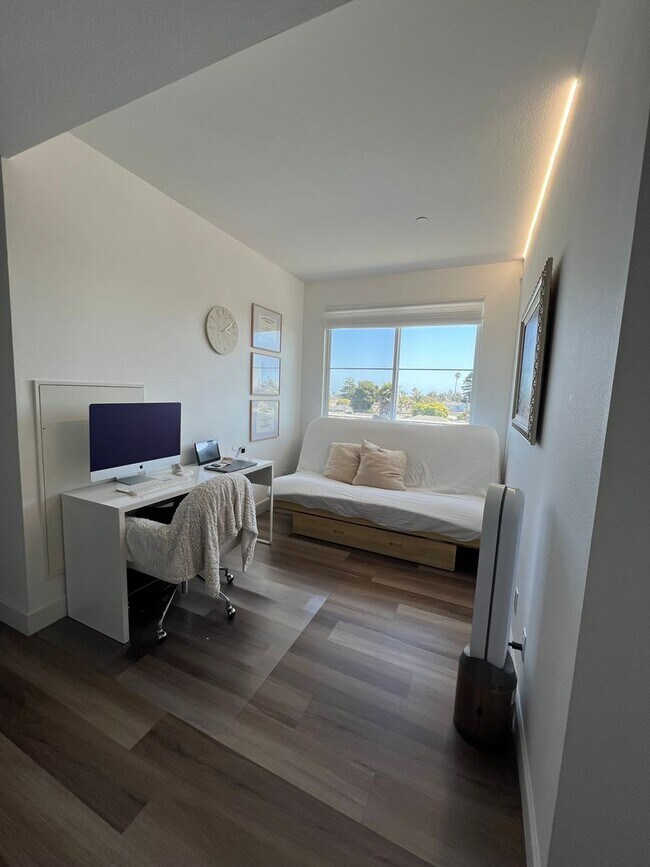 Building Photo - Coastal Living at Pleasure Point - Stunnin...