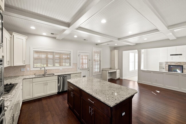 Building Photo - 916 Star of Danube Way