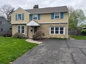 Building Photo - 3 Bedroom 1.5 bathroom Single Family Home, Upper Arlington Schools