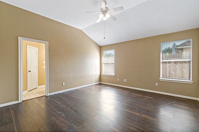 Building Photo - 2418 Orchard Run Way