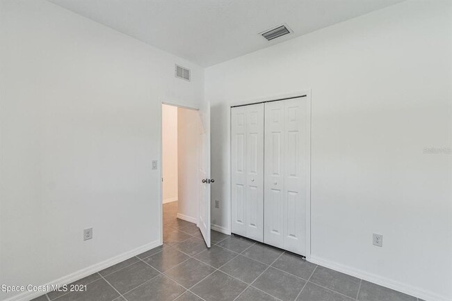 Building Photo - 1590 Jacobin St NW