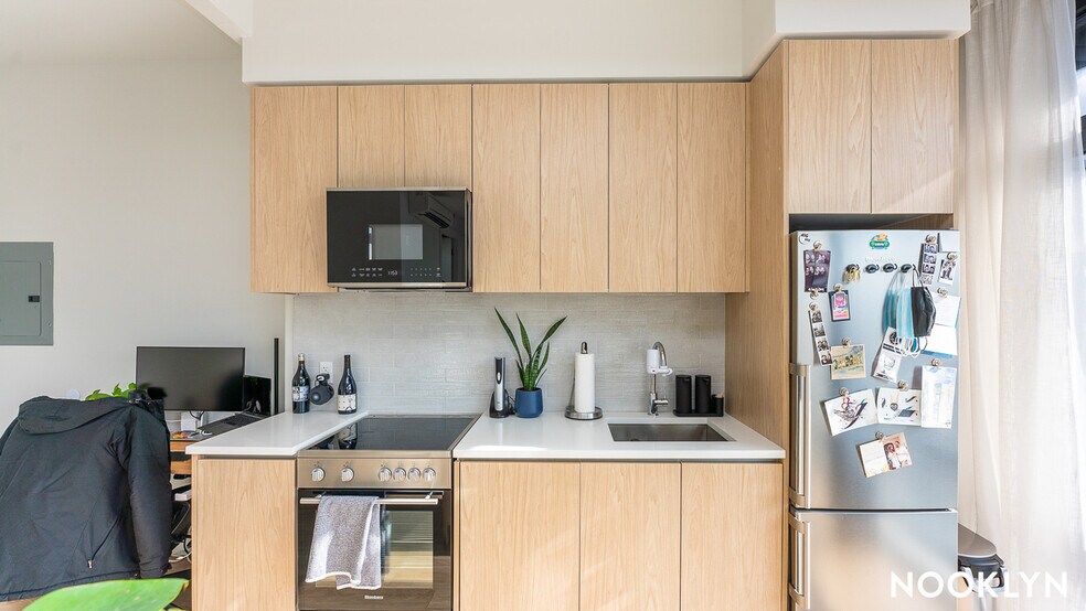 Building Photo - 11 Herkimer St