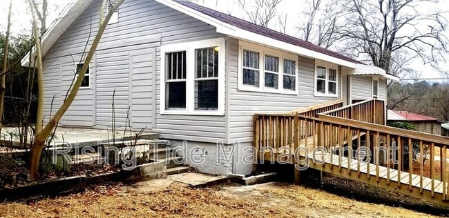 Building Photo - 1213 Haven Dr