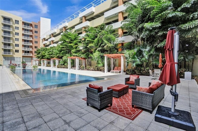 Building Photo - 2775 NE 187th St