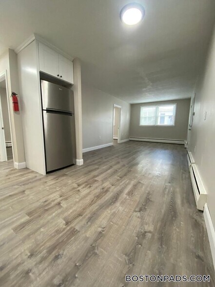 Building Photo - 24 Waugh St