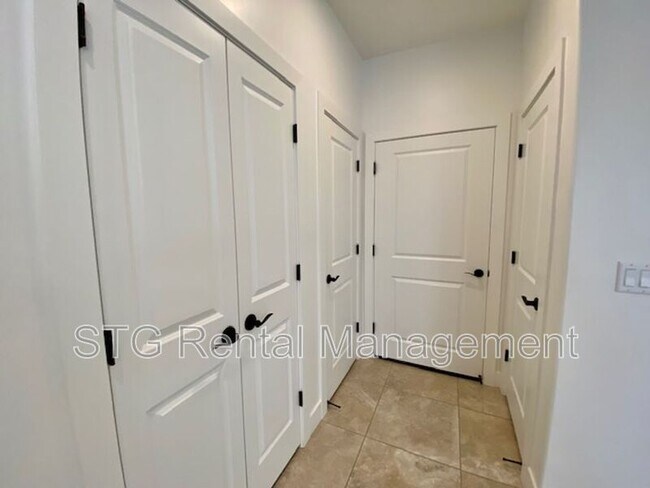 Building Photo - 2473 350 N