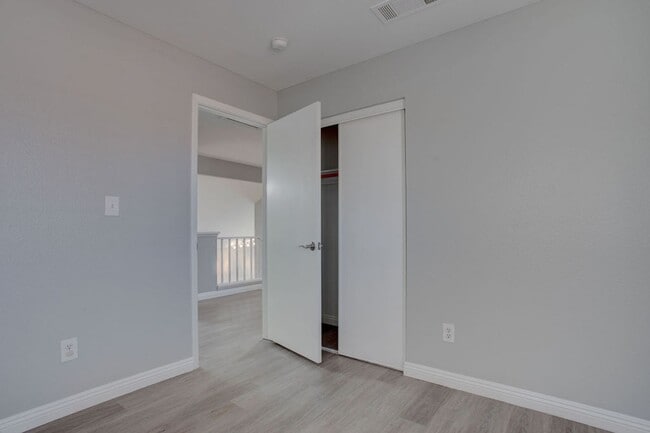 Building Photo - 1416 Walstone Rd