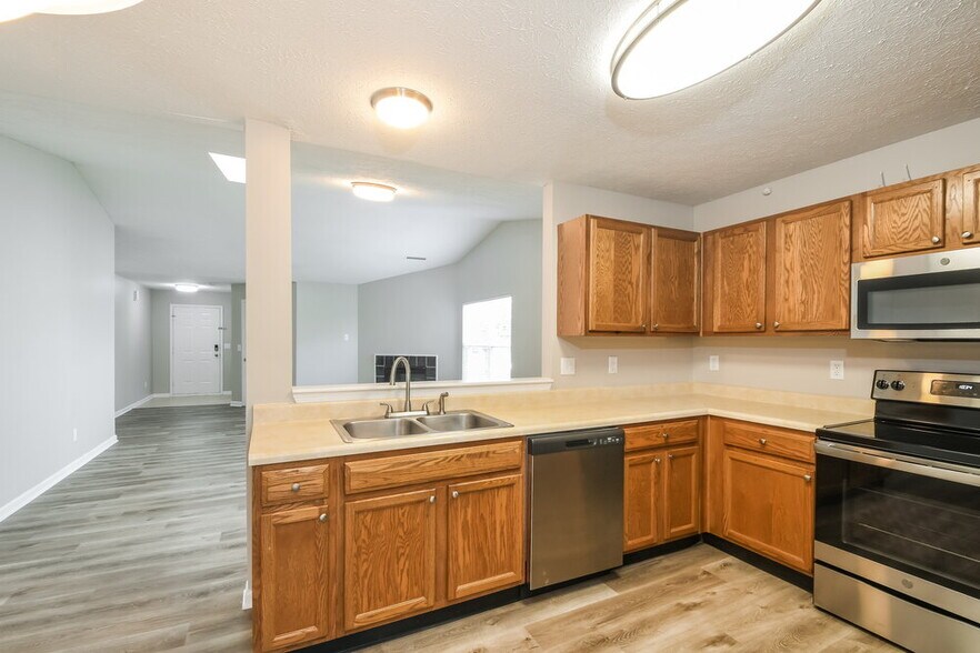 Building Photo - 1295 Spring Lake Dr