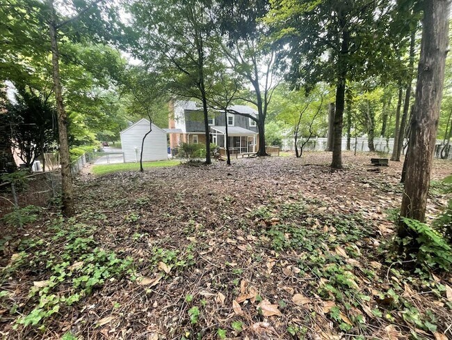 Building Photo - 812 Glen Eden Dr