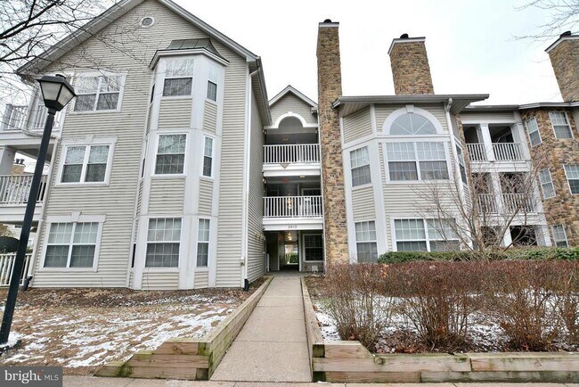 Building Photo - 5612 Willoughby Newton Dr