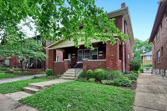 Building Photo - 7009 Amherst Ave