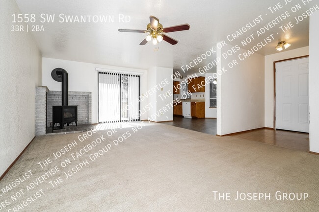 Building Photo - 1558 SW Swantown Rd