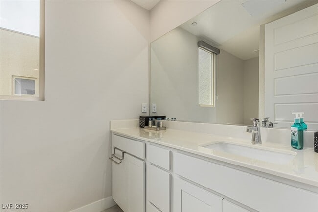 Building Photo - 11297 Gravitation Dr