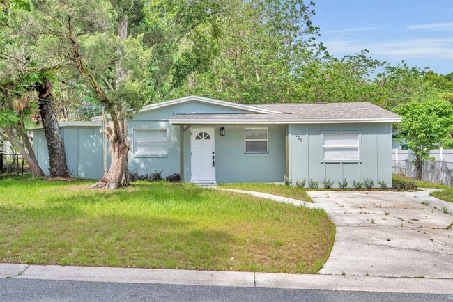 Building Photo - Charming 3 Bedroom, 2 Bathroom House!
