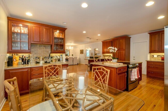 Building Photo - Altara Avenue, Coral Gables, FL 33146 - 3 ...