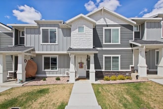 Building Photo - 2817 N Airmen Ave